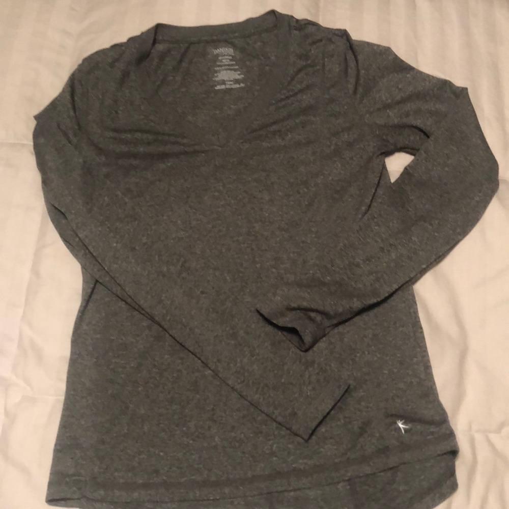 Danskin dri-more grey semi-fitted workout top